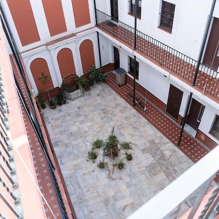 Muy Centrico Apto. En Tipico Patio Sevillano Екстериор снимка