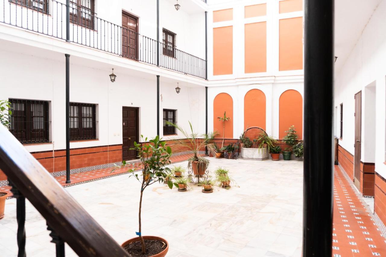Muy Centrico Apto. En Tipico Patio Sevillano Екстериор снимка