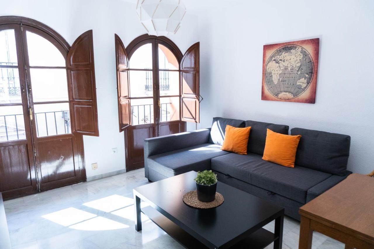 Muy Centrico Apto. En Tipico Patio Sevillano Екстериор снимка